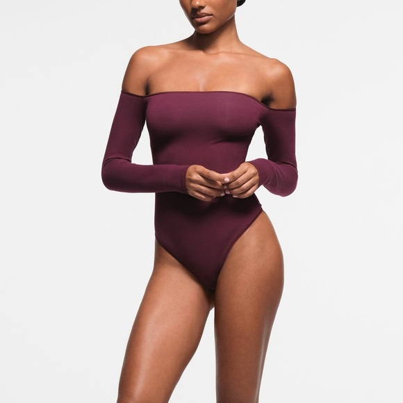 SKIMS Tops - NWT off the shoulder bodysuit